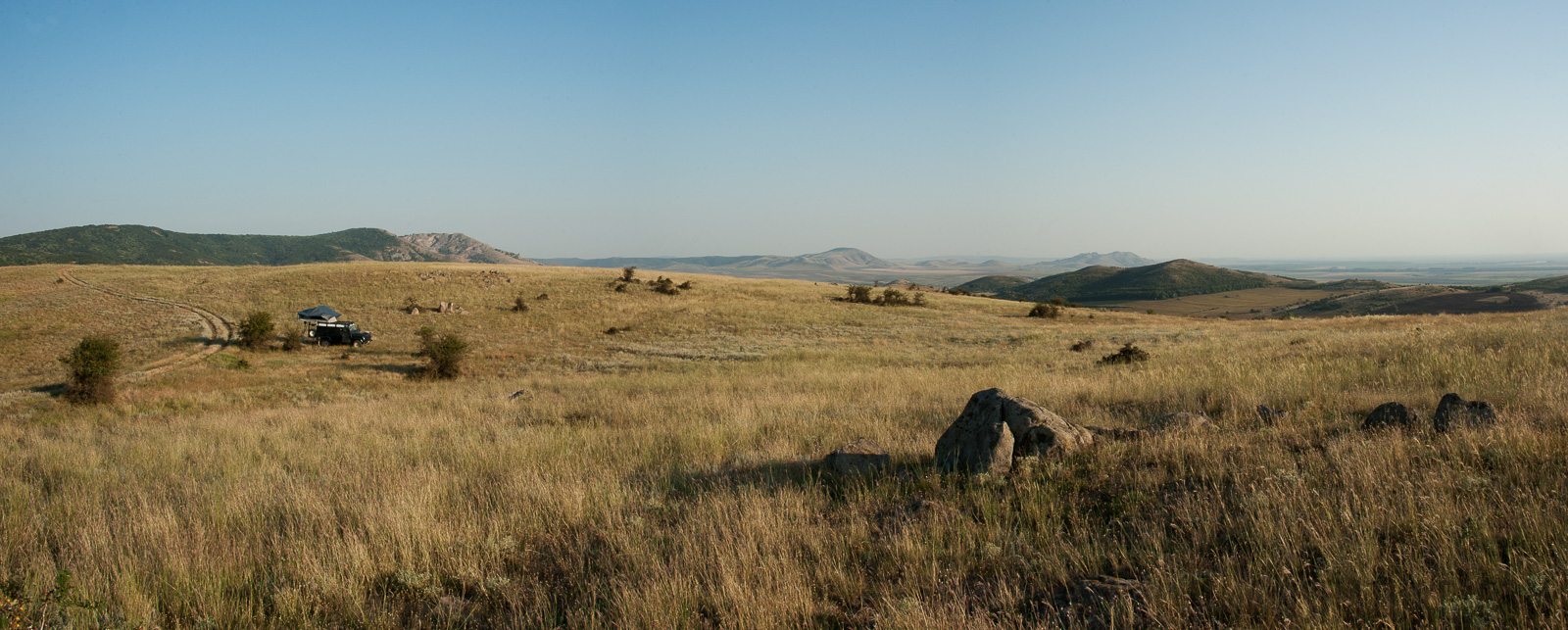 Romania -  [28 mm, 1/200 sec at f / 18, ISO 400]